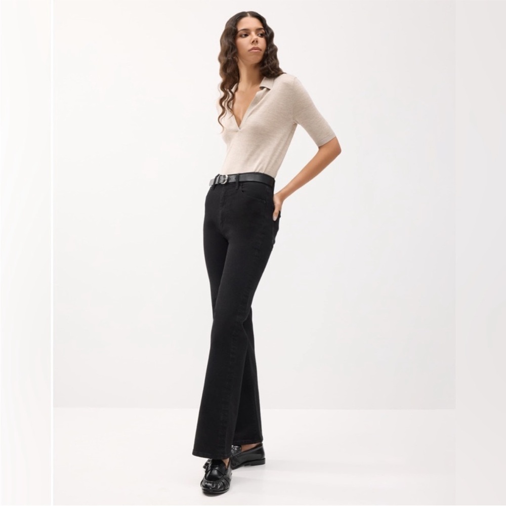 FRAME The Arrow Bootcut Jeans in Black Smokescreen